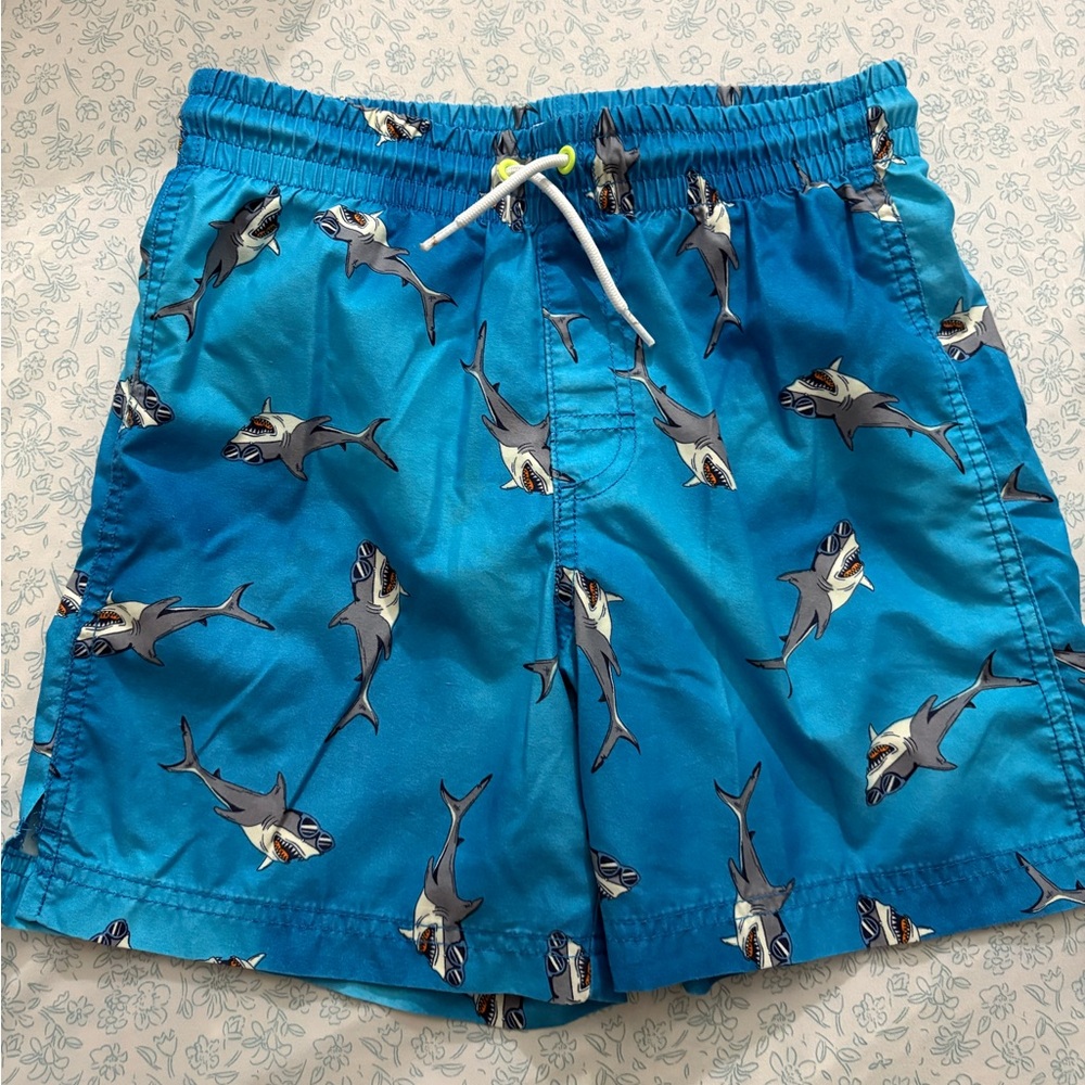 Old Navy Boys  Swim Trunks shorts in a blue aquatic shark!
Size: 10/12
